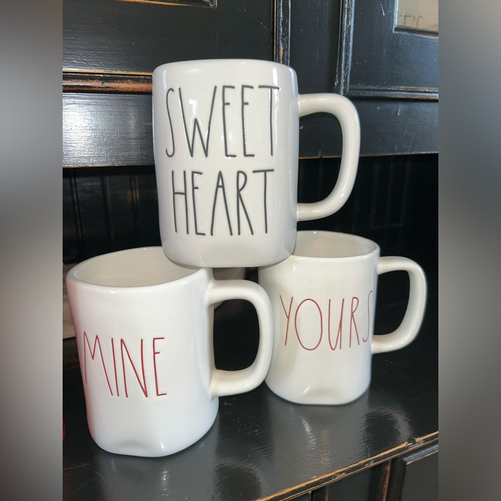 Rae Dunn mugs